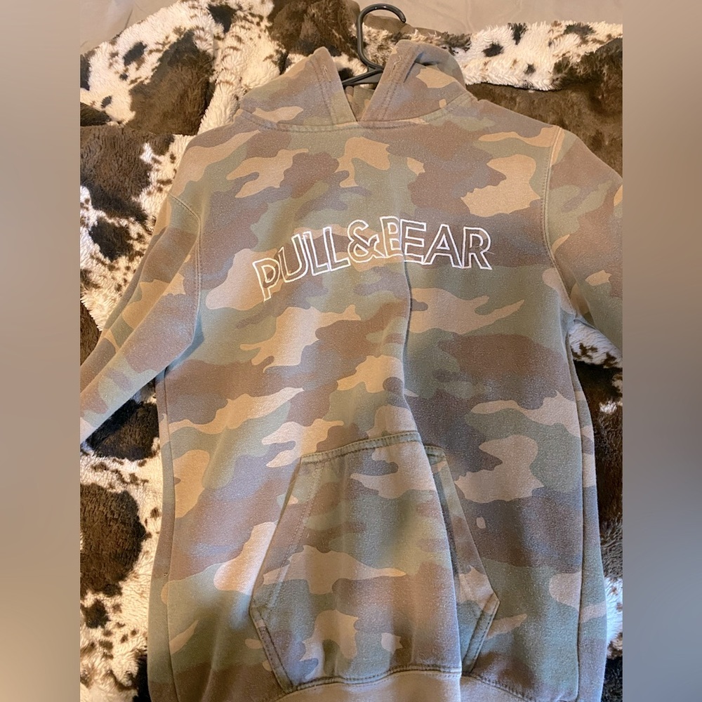 Pull and bear hoodie